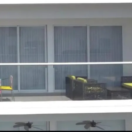 Espectacular Apto Con Vista Y Salida Al Mar Apartamento *